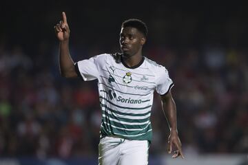 Djaniny se convirtió en el campeón de goleo con 14 anotaciones, con lo que lideró al equipo de la Comarca Lagunera a conseguir uno de los primeros cuatro puestos en la Liga MX. 