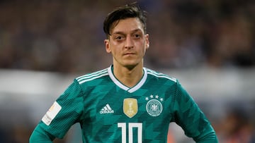 Özil explains controversial Erdogan meeting