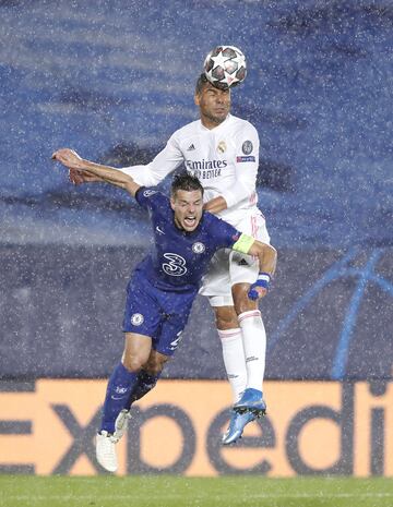 Casemiro y Azpilicueta.