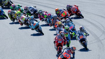 La salida de Moto3 en Assen.