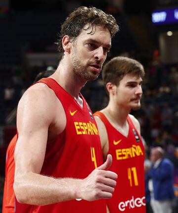 Pau Gasol celebra el pase a la semifinal. 