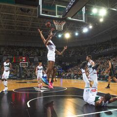 El Unicaja reduce al Bilbao a su peor anotación de la historia