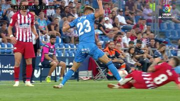 La dura entrada de Alejo a S¨²al por la que vio la roja directa