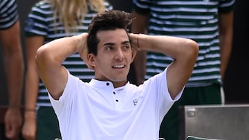 Tennis - Wimbledon - All England Lawn Tennis and Croquet Club, London, Britain - July 4, 2022 Chile's Cristian Garin celebrates winning his fourth round match against Australia's Alex de Minaur REUTERS/Toby Melville