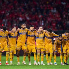Pumas va por delantero de Tigres