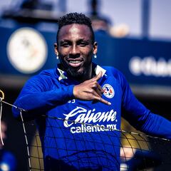 América recupera a Quiñones y Lichnovsky para enfrentar a Xolos