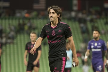 El lateral de Santos ha sido clave para el liderato del equipo, ha jugado todos los minutos del certamen.