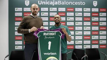 Presentación de Boatright. A su derecha, Carlos Jiménez, director deportivo de Unicaja.