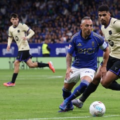 Santi Cazorla, la gran novedad en la lista del Oviedo para recibir al Levante