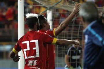 Futbol, Union EspaÃ±ola vs Atletico Cerro.
Copa Libertadores 2017.
El jugador de Union EspaÃ±ola  Jorge Ampuero, derecha, celebra su gol contra Atletico Cerro durante el partido por copa Libertadores en el Estadio Santa Laura, Santiago, Chile.
07/02/2017
Marcelo Hernandez/Photosport*******

Football, Union Espanola vs Atletico Cerro.
Libertadores Cup 2017.
Union Espanola`s player Jorge Ampuero, , right , celebrates his goal against Atletico Cerro during Libertadores Cuo at Santa Laura stadium in Santiago, Chile.
07/02/2017
Marcelo Hernandez/Photosport