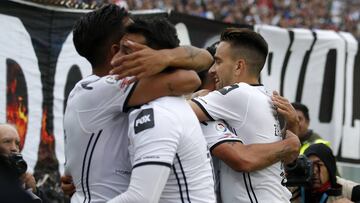 Colo Colo celebra el gol de la victoria