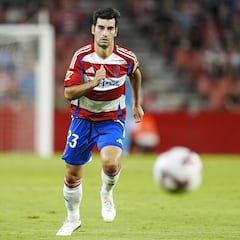 Manu Trigueros lo hace todo en un día: firma, debuta y anota un penalti