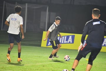 La Selección Colombia trabajó con 22 jugadores en Barranquilla antes del primer juego de Eliminatorias antes Venezuela.