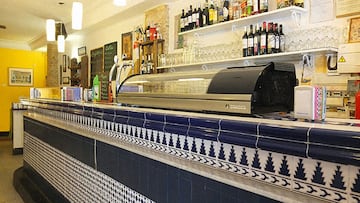 El bar inesperado de Madrid con botellines de cerveza a 1 euro: está en pleno centro y es ideal para el tardeo