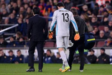 Diego López injury not as serious as first feared