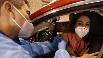 Los grupos de alto riesgo serán los próximos en vacunarse: ¿cuáles son y quiénes los forman?