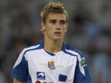 Desde los 13 años llegó a España para estar con la Real Sociedad donde debutó en el 2010 contra el Villarreal.