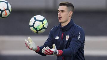 Kepa Arrizabalaga, durante la sesi&oacute;n de ayer en Lezama.