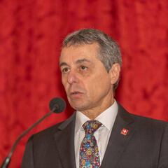 Suiza vuelve a romper su histórica neutralidad