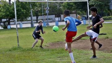 La actividad física deportiva fomenta los componentes psicológicos beneficiosos que ayudan y modelan al niño.