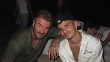 Romeo, hijo del exfutbolista David y Victoria Beckham, ha decidido abandonar el fútbol para seguir los pasos de su madre: la moda.