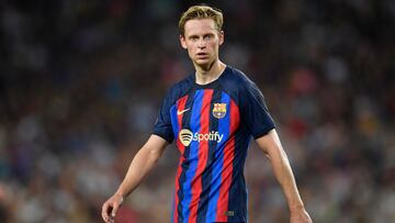 Barcelona's Dutch midfielder Frenkie De Jong reacts during the UEFA Champions League Group C first-leg football match between FC Barcelona and Viktoria Plzen, at the Camp Nou stadium in Barcelona on September 7, 2022. (Photo by Pau BARRENA / AFP)