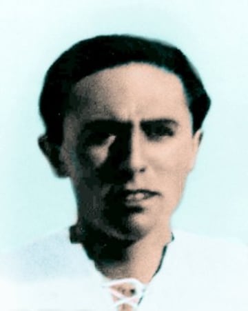 Sansinea fue jugador blanco entre 1916 y 1920 y pasó la temporada siguiente (20/21) en el Atlético.