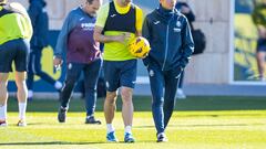 07/02/24 
ENTRENAMIENTO 
VILLARREAL 
MARCELINO GERARD MORENO 

