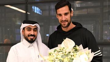 Sergio Rico, a su llegada a Doha para firmar con Al Gharafa.