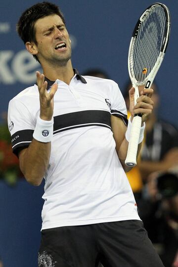 El tenista español ganó al serbio por 6-4, 5-7, 6-4 y 6-2.