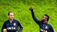 Corinthians, con Stiven Mendoza, entrenó en Manizales