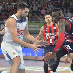 Felipe Reyes fue padre, viajó a Madrid pero ya está en Vitoria para la final