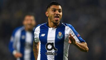 Jesús Corona, discreto en el duelo del Porto contra el Liverpool