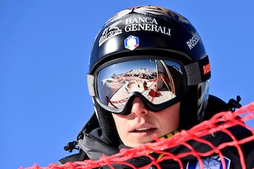 Del 6 al 19 de febrero tuvo lugar la 47? edici¨®n de los Campeonatos del Mundo de esqu¨ª alpino en las estaciones francesas de Courchevel y Meribel. Un bello paraje monta?oso que puede verse reflejado en las gafas de la italiana Federica Brignone, durante la jornada de entrenamiento previa a la prueba de descenso femenino.