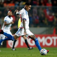 Pulgar se impone en la Roja