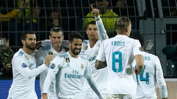 Los jugadores del Real Madrid celebran uno de los goles al Dortmund.