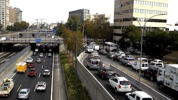 Restricción vehicular, 2 de julio: autos que no pueden circular en Santiago y calendario de junio