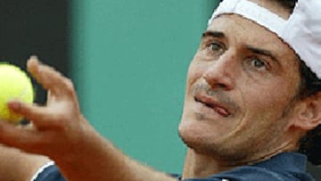 <b>SUFRIENDO</B/>A galo blanco le costo pasar a cuarto ronda por el correoso jugador con el que se enfrentó: el francés Mathieu.