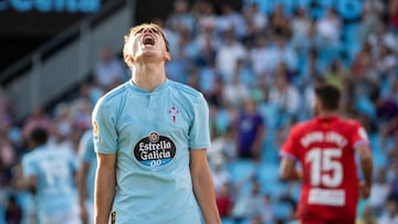 Emre Mor se lamenta durante el partido contra el Espanyol.