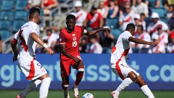 KANSAS CITY, KANSAS - JUNE 25: Alphonso Davies of Canada controls the ball during the CONMEBOL Copa America 2024 between Peru and Canada at Children's Mercy Park on June 25, 2024 in Kansas City, Kansas.   Jamie Squire/Getty Images/AFP (Photo by JAMIE SQUIRE / GETTY IMAGES NORTH AMERICA / Getty Images via AFP)