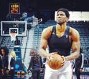Embiid hace acto de presencia para vacilar a Noel y a Randle