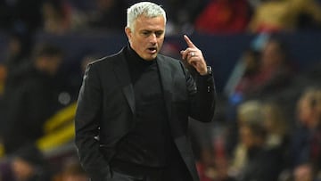 El entrenador portugu&eacute;s del Tottenham, Jos&eacute; Mourinho, durante un partido.