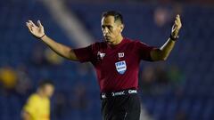 “Cuando Santander arbitra siempre pasa algo raro”