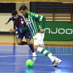 El Betis frena en seco al Levante