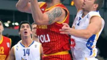 Nikola Pekovic, en un partido con Montenegro.