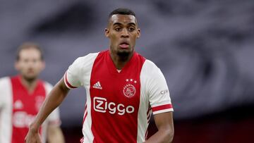 El Barça se plantea el fichaje de Ryan Gravenberch, del Ajax