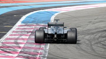 Pascal Wehrlein ha probado en el circuito de Paul Ricard los nuevos Pirelli para 2017 a los mandos del Mercedes.