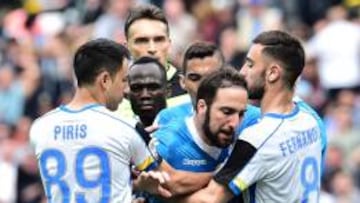 Higuaín, sancionado con cuatro jornadas por su expulsión