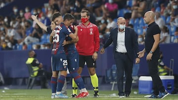 11/09/21 PARTIDO PRIMERA DIVISION
LEVANTE UD - RAYO VALLECANO
PABLO MARTINEZ
PEPELU
PACO LOPEZ