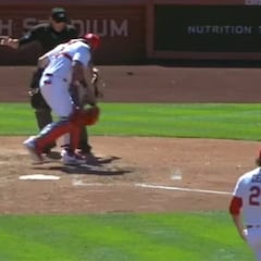 Yadier Molina y el extraño desafío a la física, ¿dónde se fue la bola?